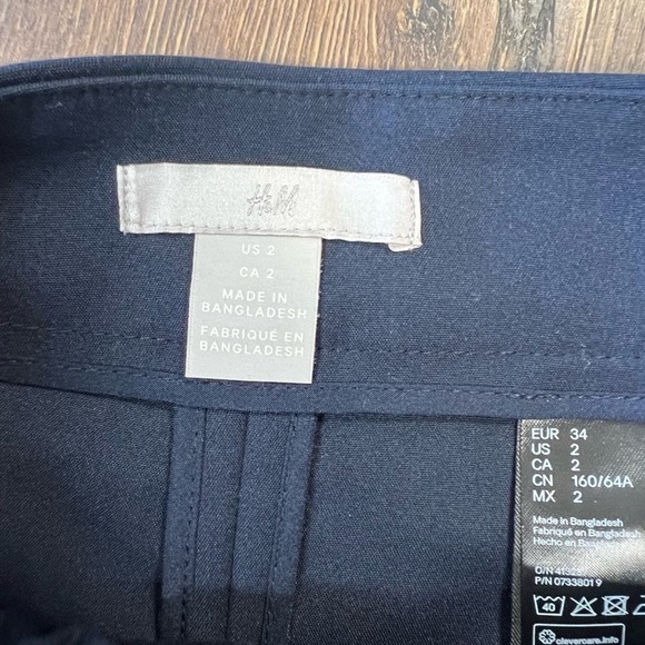 H&M Bermuda short SZ 2 - Picture 2 of 4